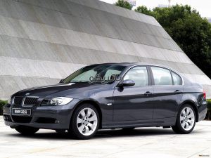 BMW 325i 4 300x225 باتری بی ام و 325