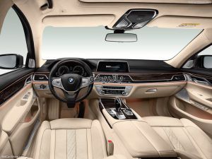 BMW 740 7 300x225 باتری بی ام و 730