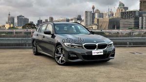 BMW 330i 5 300x169 باتری بی ام و 330