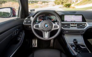 BMW 330i 7 300x188 باتری بی ام و 330