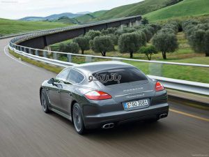 Porsche Panamera 4 300x225 باتری پورشه پانامرا