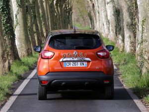 Renault Captur 3 300x225 باتری رنو کپچر