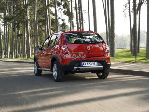 Sandero stepway 6 300x225 باتری رنو ساندرو استپ وی