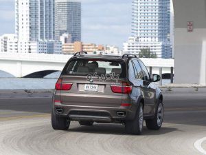 bmw x5 4 300x225 باتری بی ام و X5