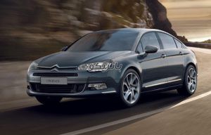 citroen c5 8 300x192 باتری سیتروئن C5