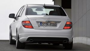 mercedes benz c350 7 300x169 باتری بنز C350