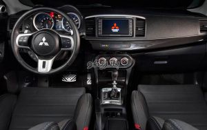 mitsubishi lancer 8 300x188 باتری میتسوبیشی لنسر