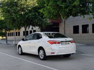 toyota corolla 3 300x225 باتری تویوتا کرولا