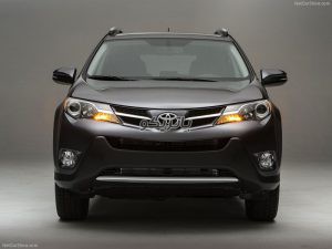 toyota rav4 1 300x225 باتری تویوتا راو 4