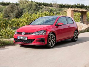 volkswagen golf 2 300x225 باتری فولکس گلف