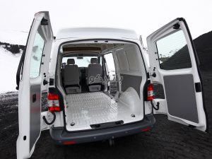 volkswagen transporter 10 300x225 باتری فولکس ترنسپورتر